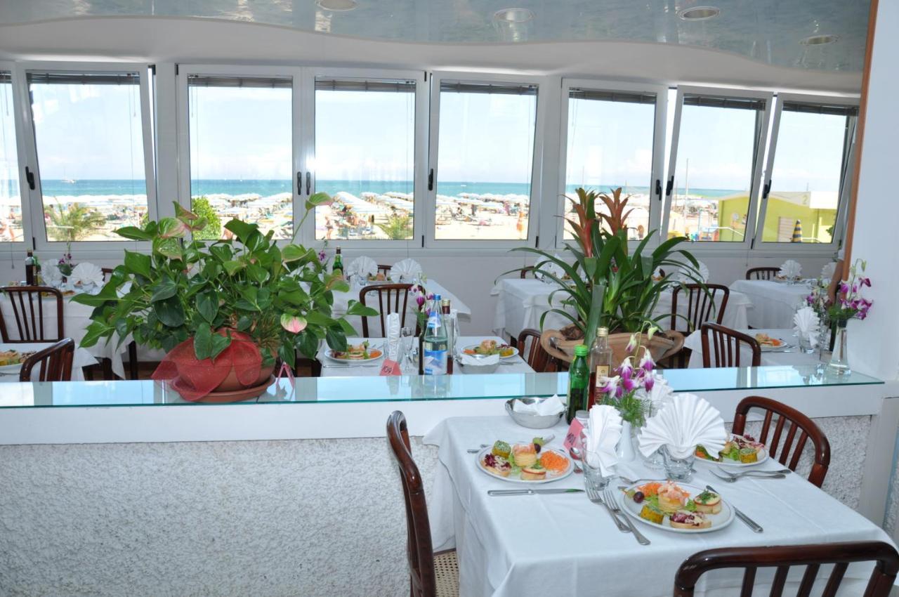 Hotel Driade Sul Mare Rimini Exteriör bild