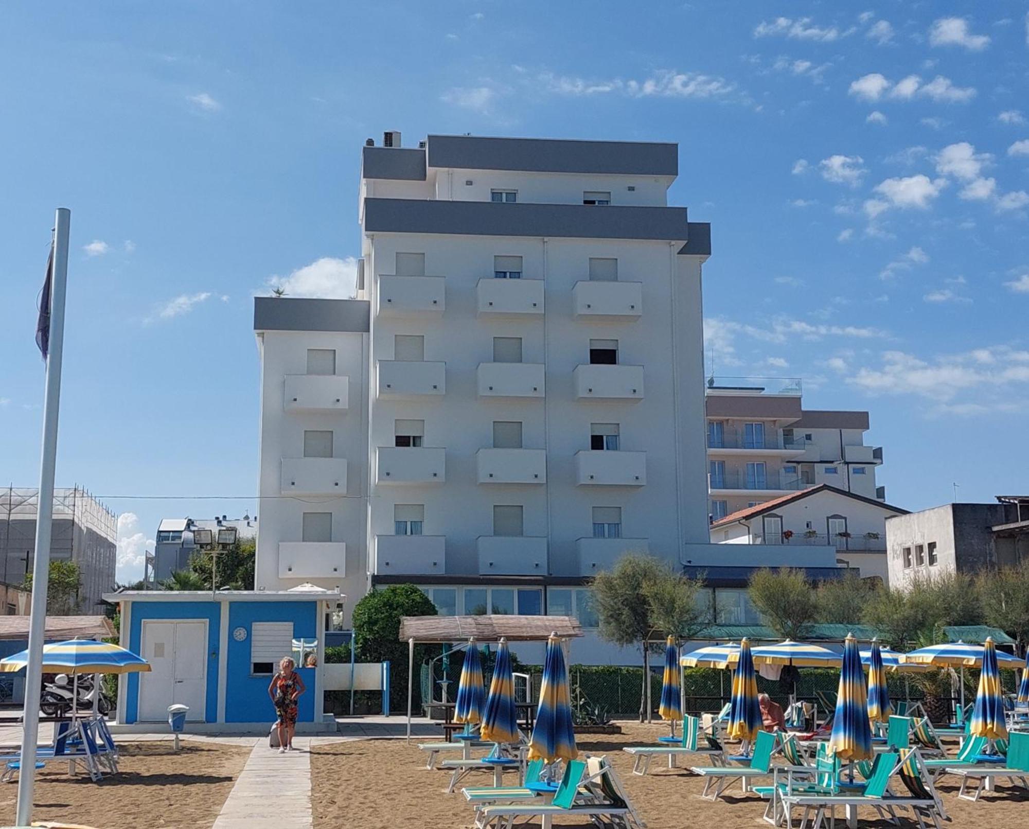 Hotel Driade Sul Mare Rimini Exteriör bild